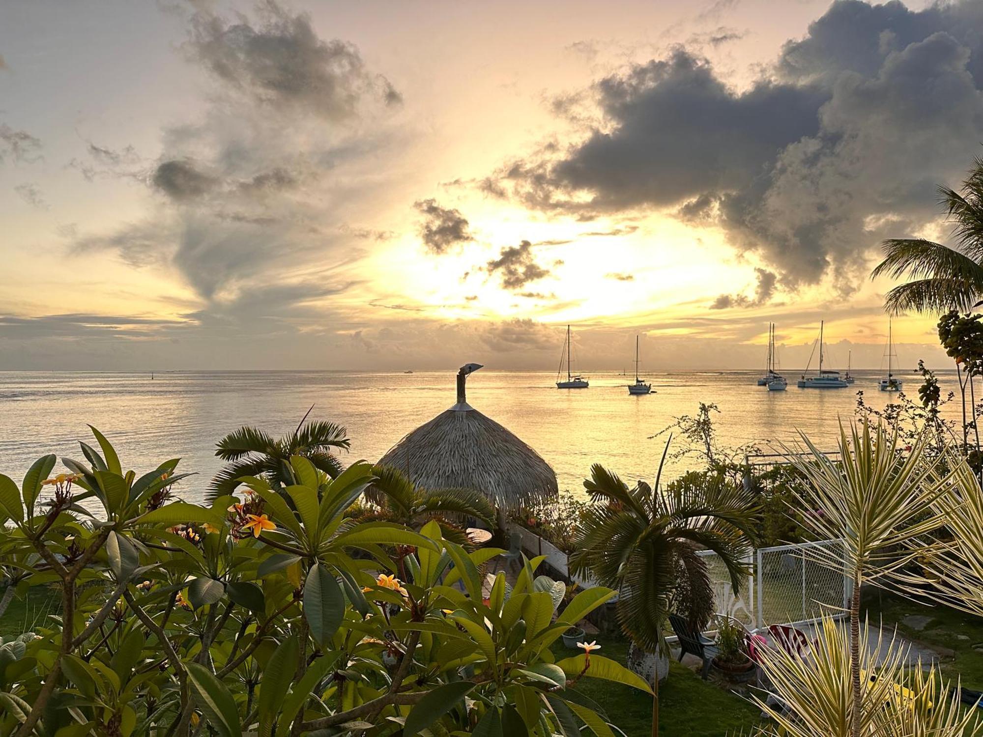 Meri Lodge Huahine « Room Of Marta » Fare Eksteriør billede